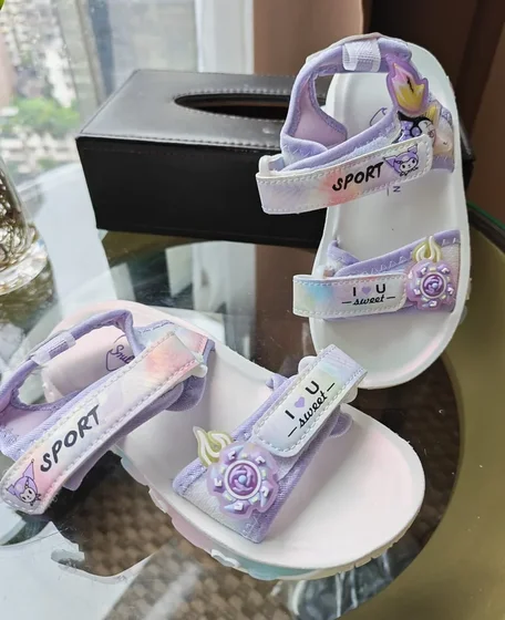 Sandales fille — Pastel mauve à charms