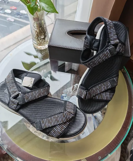 Sandales sport — Noir tressé