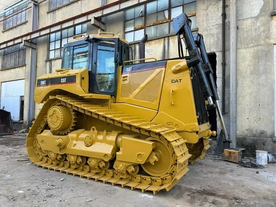 Bulldozer CAT D8T — avec ripper (réf. 2)