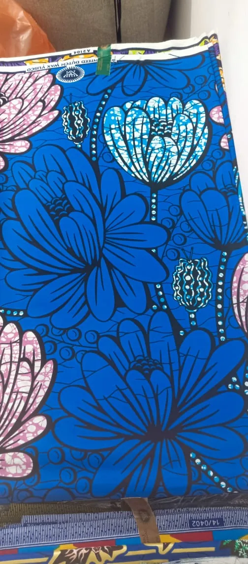 Pagne wax — Fleurs bleues