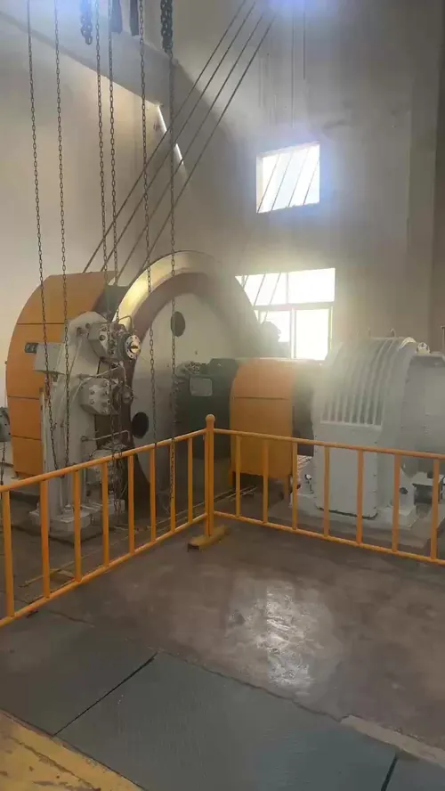 Mécanisme de treuil industriel sur un site visité en Chine